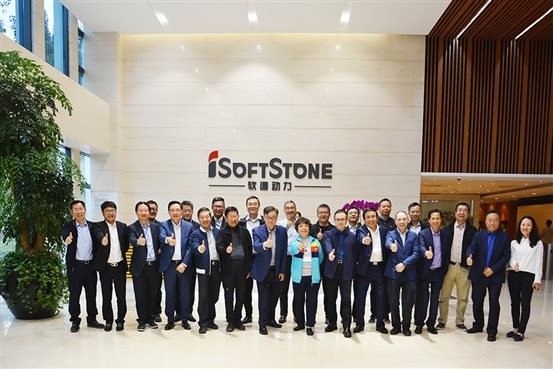 中关村100企业家俱乐部企业做强做大关门钻研会在XPJ官网动力召开