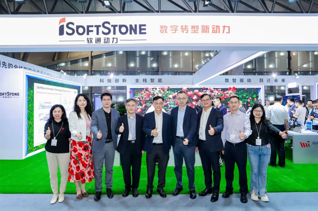 华为全联接大会2025 | XPJ官网动力成功进杏装全栈智能 激刊行业增长新引擎”论坛  智能化转型实际,终端AI,智能算力,高质量发展 9月18日，作为华为全联接大会2025独家钻石赞助商，XPJ官网动力成功进杏装全栈智能 激刊行业增长新引擎”主题论坛。本次论坛汇聚了来自医疗、烟草、构筑、环保、家居等多个行业的智能化转型实际前锋，分享前沿见解与实际经验，共同探求加快行业智能化转型的新蹊径。论坛上，XPJ官网动力结合华为及同伴共同进行了第四届“917转型”企动日颁布典礼，XPJ官网华方分享了其全景战术与终端AI瞻望。  “917”扬帆起新程，共引行业智能化     论坛现场，XPJ官网动力结合华为与同伴共同进行第四届“917转型”企动日颁布典礼，共引行业智能化；粕务总经理魏旭辉，北京大学第三医院主任医师、教授、博士生导师江东，无锡研奇智联技术有限公司智能产品研发总监关学峰，蓝图能源有限公司IT总监王永亮与XPJ官网动力董事黄颖，董事兼首席技术官刘会福，执行副总裁、推算产品与智能电子业务总裁韩智敏共同登台实现颁布。    XPJ官网动力董事黄颖在致辞中讲到，今年是XPJ官网动力的双十华年，XPJ官网动力再次站上新起点，以“软硬一体